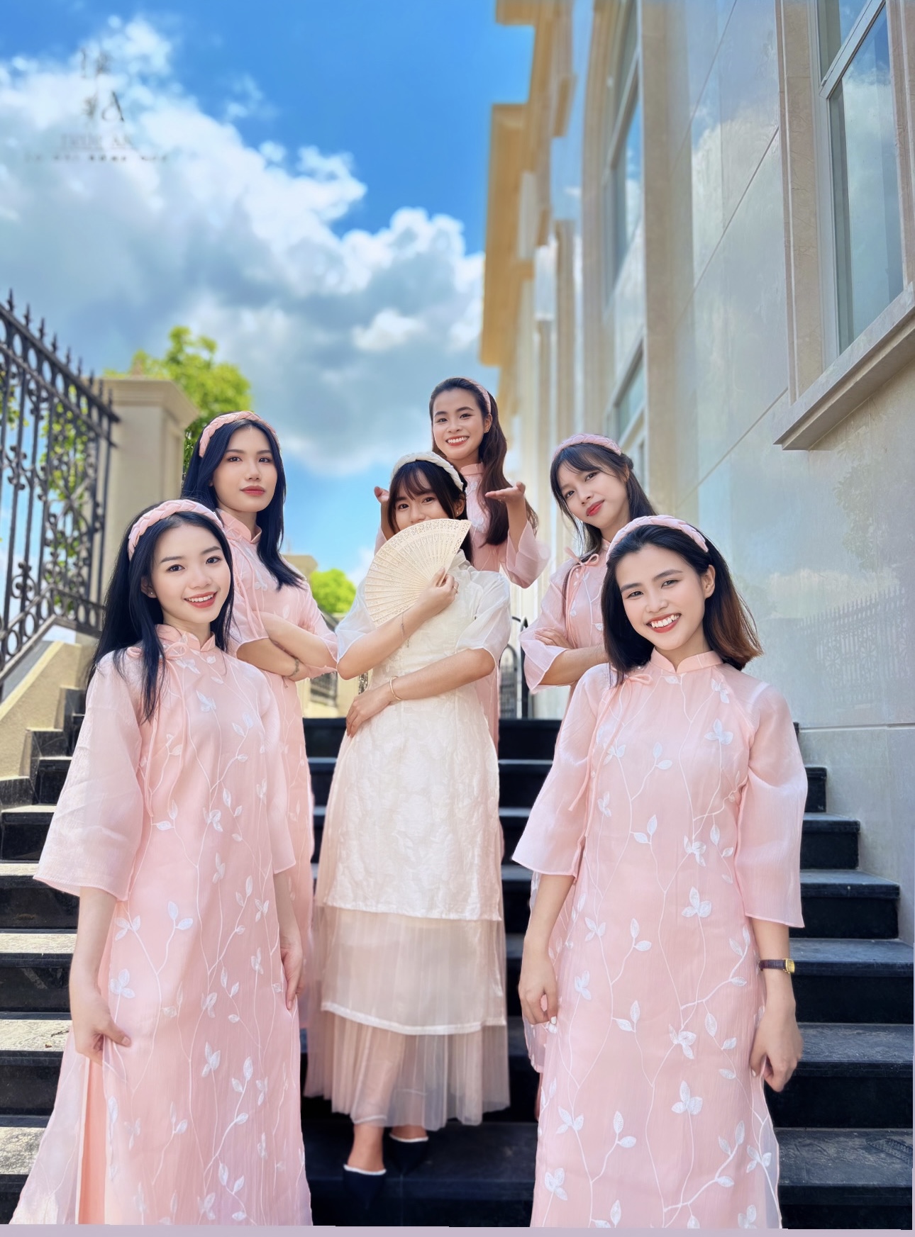Mẫu 2