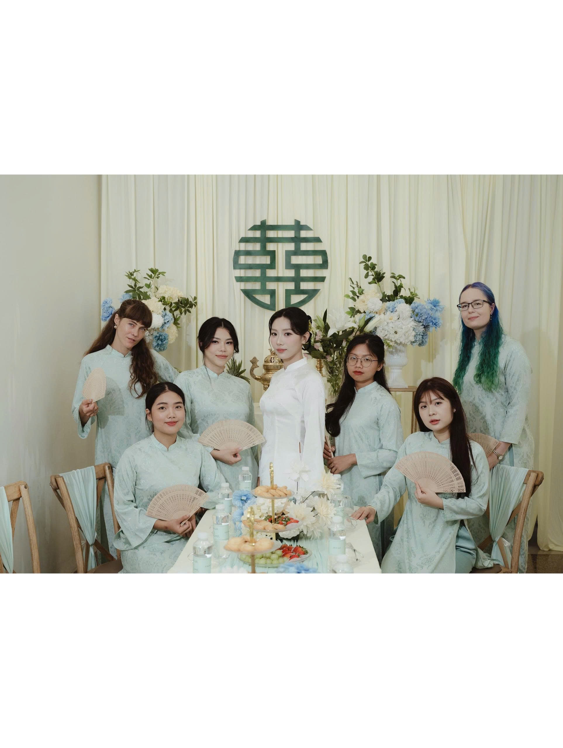 Mẫu 12