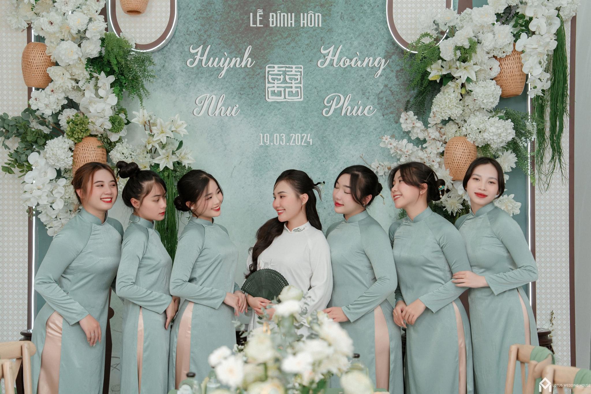 Mẫu 9